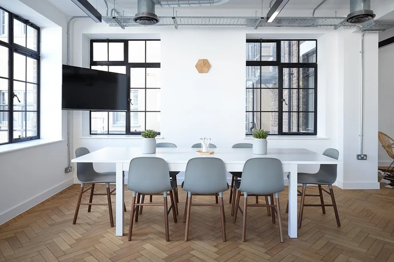 3. Mobilier et agencement : jouer avec les proportions